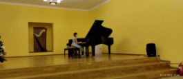 Классный концерт преподавателей Трофимовой Е.А. и Щербиной Л.Н. «Пляшут нотки вокруг ёлки». 