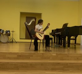 20 декабря в музыкальной школе № 1 им. С.М. Максимова прошел отчетный концерт отделения народных инструментов «Мы с вами встречались».