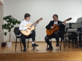 Подведены итоги школьного конкурса ансамблей народных инструментов «Я играю с друзьями»