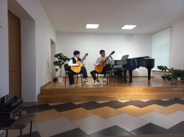 Подведены итоги школьного конкурса ансамблей народных инструментов «Я играю с друзьями»