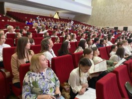 Учащиеся музыкальной школы приняли участие в концерте сводного хора Чувашской Республики