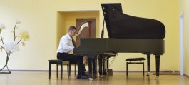 Отчетный концерт учащихся и преподавателей фортепианного отделения «Весна на клавишах рояля»
