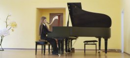 Отчетный концерт учащихся и преподавателей фортепианного отделения «Весна на клавишах рояля»