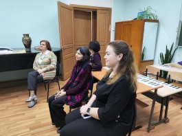 Мастер-класс «Развитие эмоциональности и творческой свободы на занятиях хора учащихся младших классов»