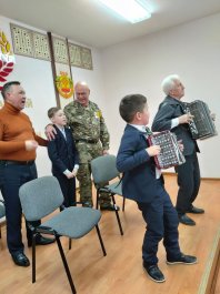 Юные музыканты Чебоксарской ДМШ №1 поздравили ветеранов боевых действий с Новым годом