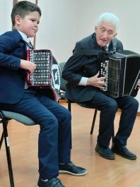 Юные музыканты Чебоксарской ДМШ №1 поздравили ветеранов боевых действий с Новым годом