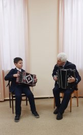Открытый урок «Подбор на слух на гармошке»