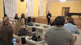 Участковый рассказал родителям юных музыкантов о новых схемах мошенничества