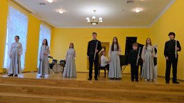 «Цветущий май» в музыкальной школе: авторский концерт, посвященный юбилею Победы и творчеству Станислава Григорьева