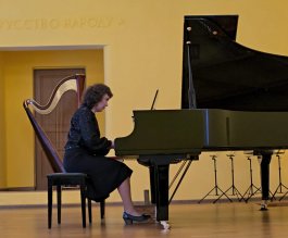 «Цветущий май» в музыкальной школе: авторский концерт, посвященный юбилею Победы и творчеству Станислава Григорьева