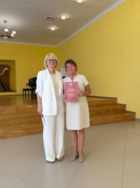 Торжественное вручение наград преподавателям и сотрудникам МБУДО «ЧДМШ №1 им. С.М. Максимова»