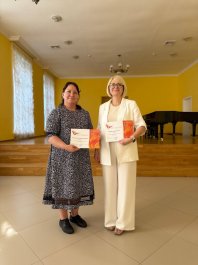 Торжественное вручение наград преподавателям и сотрудникам МБУДО «ЧДМШ №1 им. С.М. Максимова»