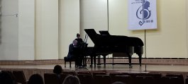 Наши преподаватели приняли участие в мастер-классе известного пианиста, лауреата международных конкурсов, доцента Московской государственной консерватории им. П.И. Чайковского Андрея Владимировича Шибко