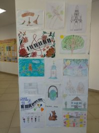 Выставка рисунков в юбилейный год