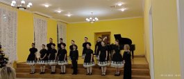В ЧДМШ N1 им. Максимова состоялся праздничный концерт преподавателей Чебоксарской детской музыкальной школы №1 «Волшебство декабря».
