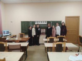 ПЕВЕЦ РУССКОЙ ЗЕМЛИ. В ЧДМШ №1 им. С.М. Максимова состоялись беседы, посвященные 110-летию со дня рождения  Георгия Васильевича Свиридова.