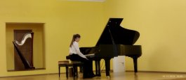 Новогодний концерт «В гостях у сказки» учащихся преподавателей Трофимовой Е.А. и Щербиной Л.Н.