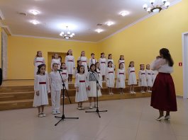 В ЧДМШ №1 им. С.М. Максимова состоялся хоровой концерт.