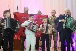 «Голоса Отечества»: патриотический концерт в Канашском районе.