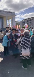 В День Победы преподаватели Чебоксарской детской музыкальной школы имени Степана Максимова возложили цветы к Монументу Воинской Славы. 