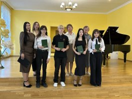 От первых гамм до виртуозных партий: мы гордимся нашими выпускниками!