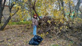 Состоялся городской субботник с участием музыкальной школы №1 им. С.М. Максимова.